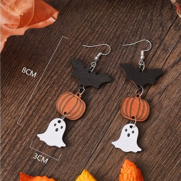 💖 5 items for $25 Sale! 💖 Halloween Pumpkin & Bat Drop Earrings - Picture 3 of 3